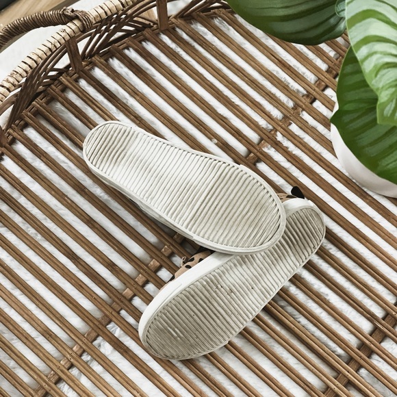 Old Navy Cheetah Tennis Shoes Size 11 - Picture 4 of 4